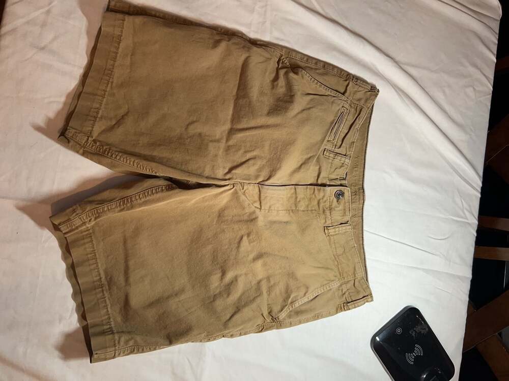 American Eagle Ne(x)t Level Flex Khaki Shorts Size 33